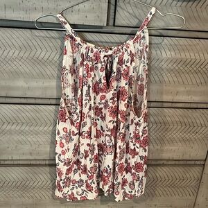 Pretty floral loose hanging top
